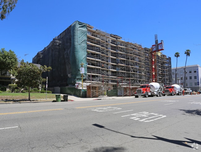 Building Photo - Element 436