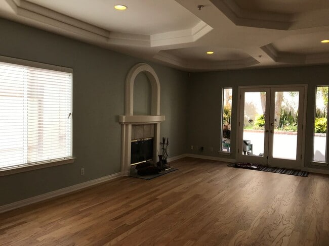 Foto del edificio - 1805 Harriman Ln