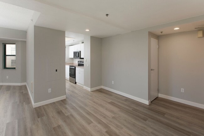 Building Photo - 988 Franklin St. #423