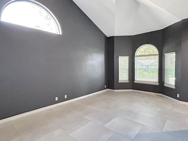 Foto del edificio - Updated Gem Near Thousand Oaks