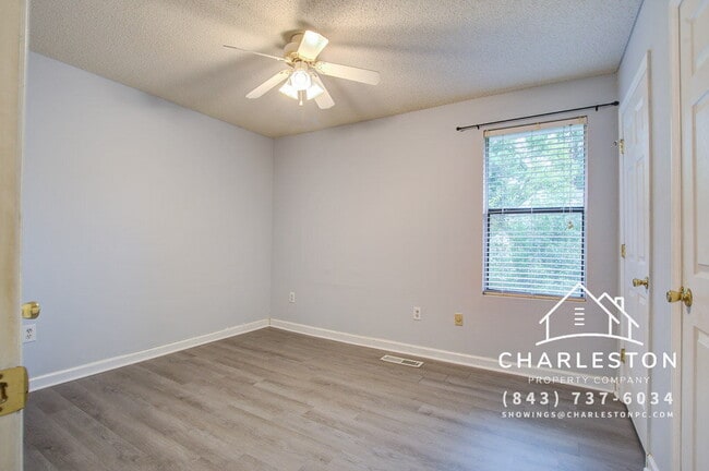 Building Photo - 6280 Lucille Dr