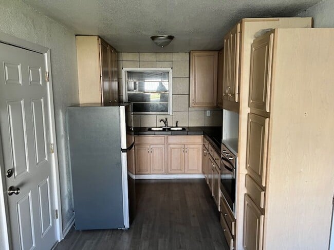 Building Photo - 3 bedroom rental