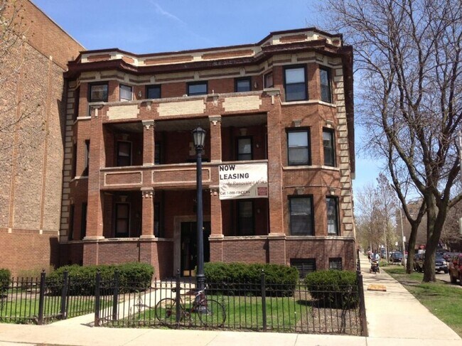 Foto del edificio - 1262 W Leland Ave
