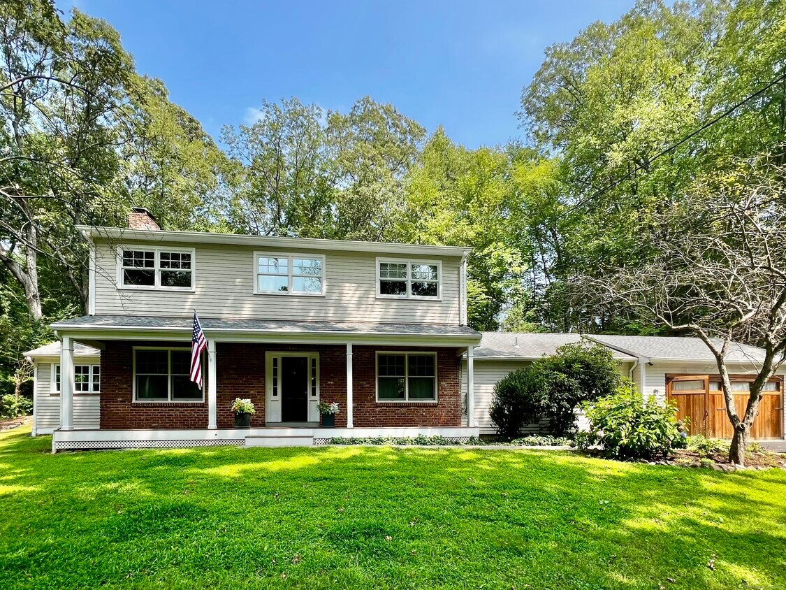 Foto principal - 18 Chessor Ln