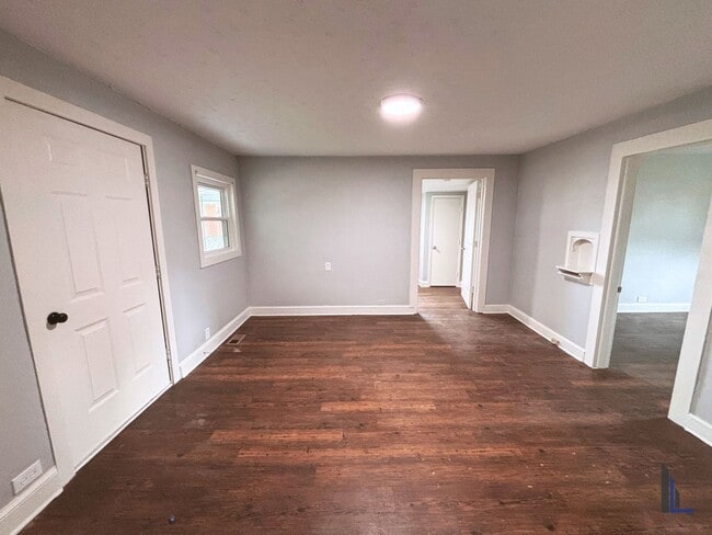 Building Photo - For Rent: 3BR/2BA Home Near Cherrydale – $...
