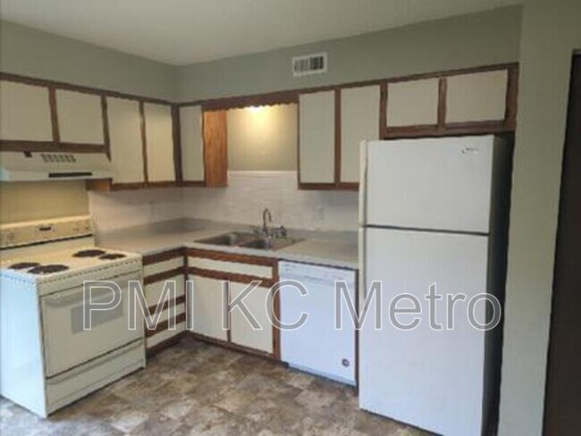 Foto del edificio - 1020 NE Lindsay Ave