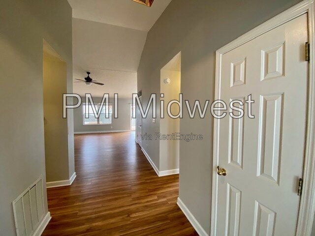 Foto del edificio - 5965 Glen Haven Blvd