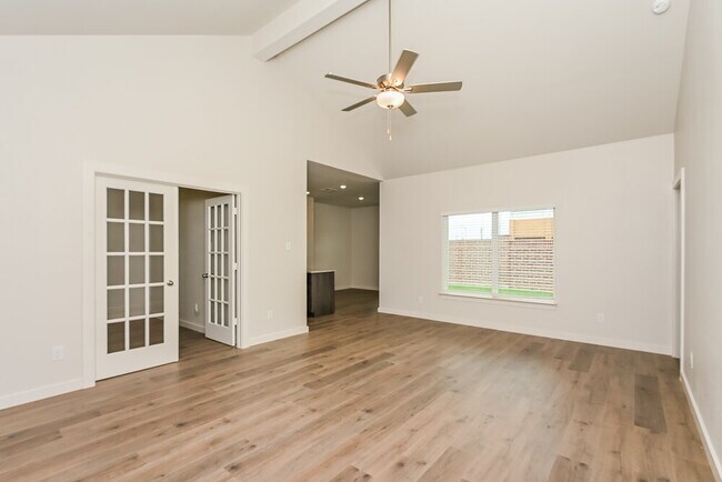 Building Photo - 1513 Harvester Dr