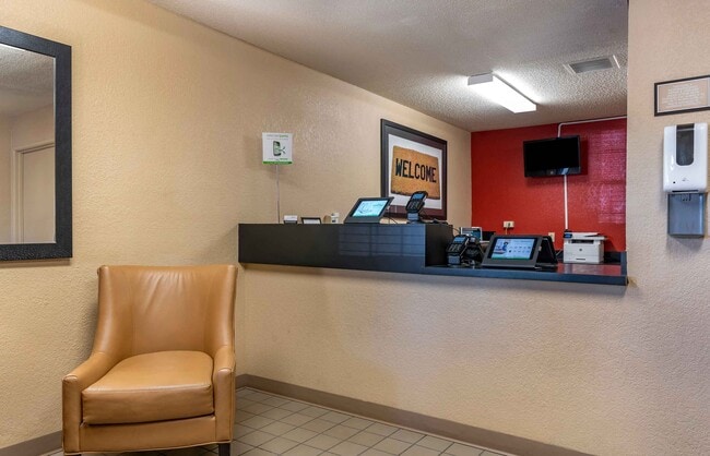 Building Photo - Furnished Studio-Lexington - Nicholasville Road