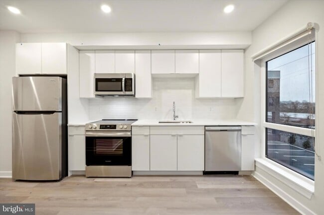 Foto del edificio - 3449 Scotts Ln