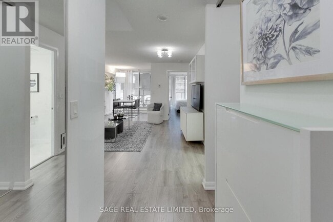 Building Photo - 111 Elizabeth St