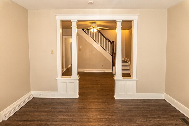 Living/Dining - 35 South St