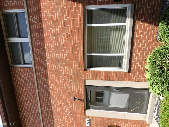 Foto del edificio - 2 br, 1 bath Townhome - 1479 W Lane Ave