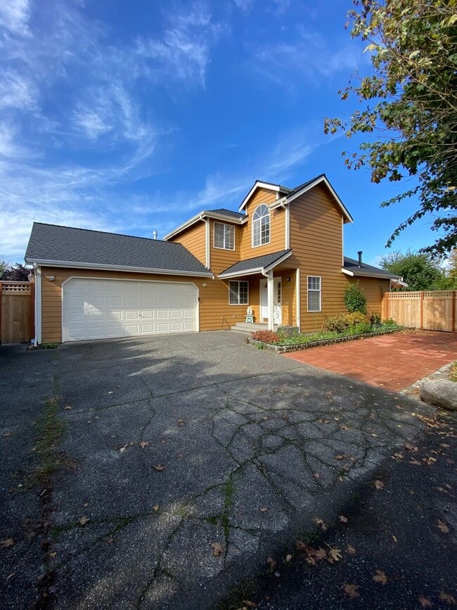 Building Photo - 15930 Cascade Ln SE