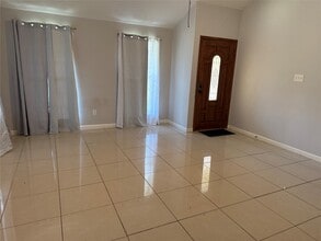 Building Photo - 3115 Lorikeet St