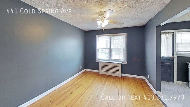 Building Photo - Gorgeous 2 BD Condo!! Heat and hot water i...