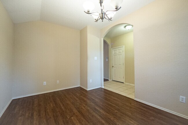 Foto del edificio - 11219 Overland Trail Dr
