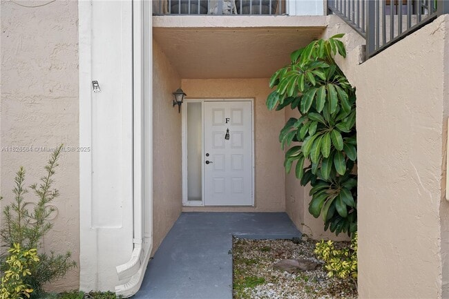 Foto del edificio - 1160 Washington Cir