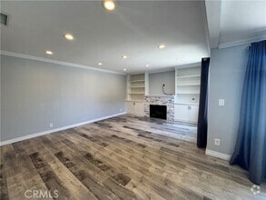Building Photo - 1516 E Cyrene Dr