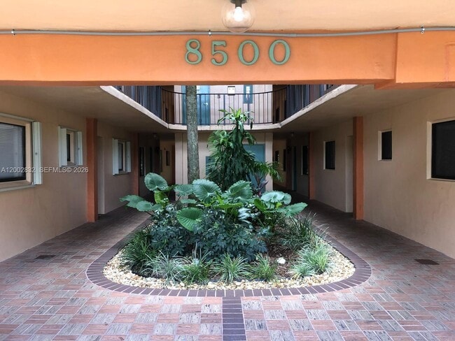 Foto del edificio - 8500 SW 133rd Avenue Rd