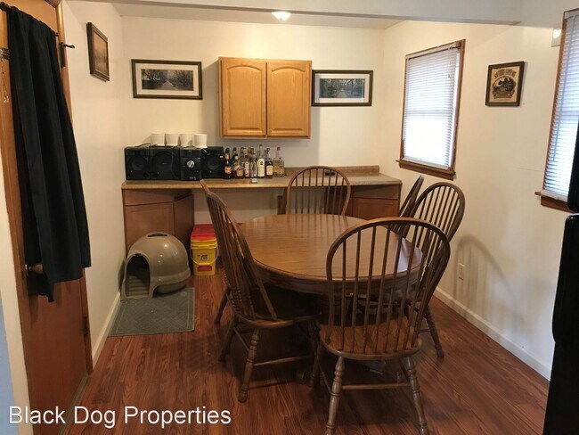 Building Photo - 3 br, 1 bath House - 1908 Kenmar Dr.