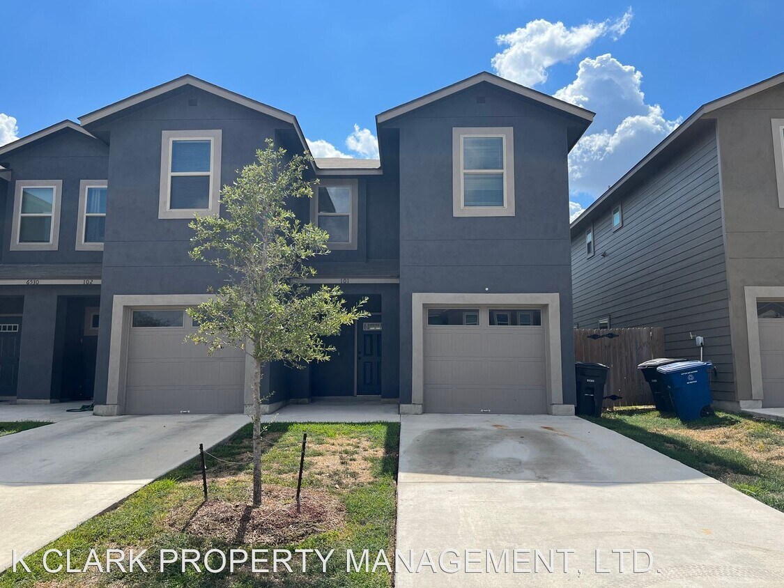 Primary Photo - 3 br, 2.5 bath House - 6530 MARCEL WAY #101