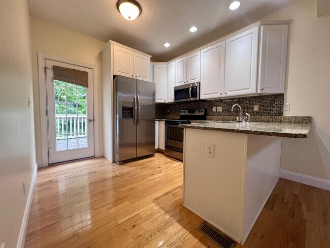 Foto del edificio - 304 Villa View Dr