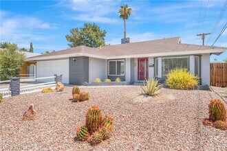 Building Photo - 1713 Barnard Dr