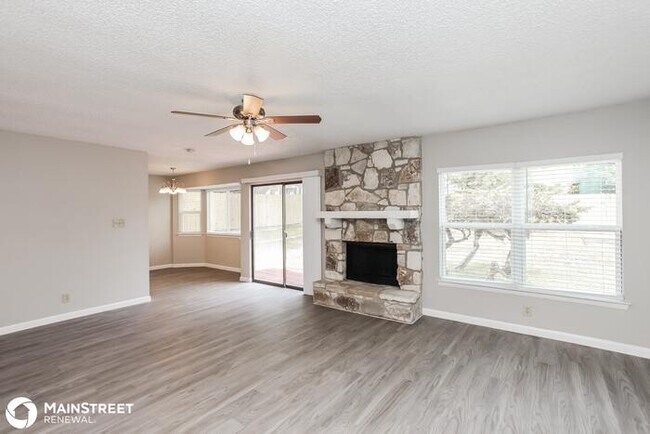 Foto del edificio - 7111 Apache Ridge, Converse, TX 78109