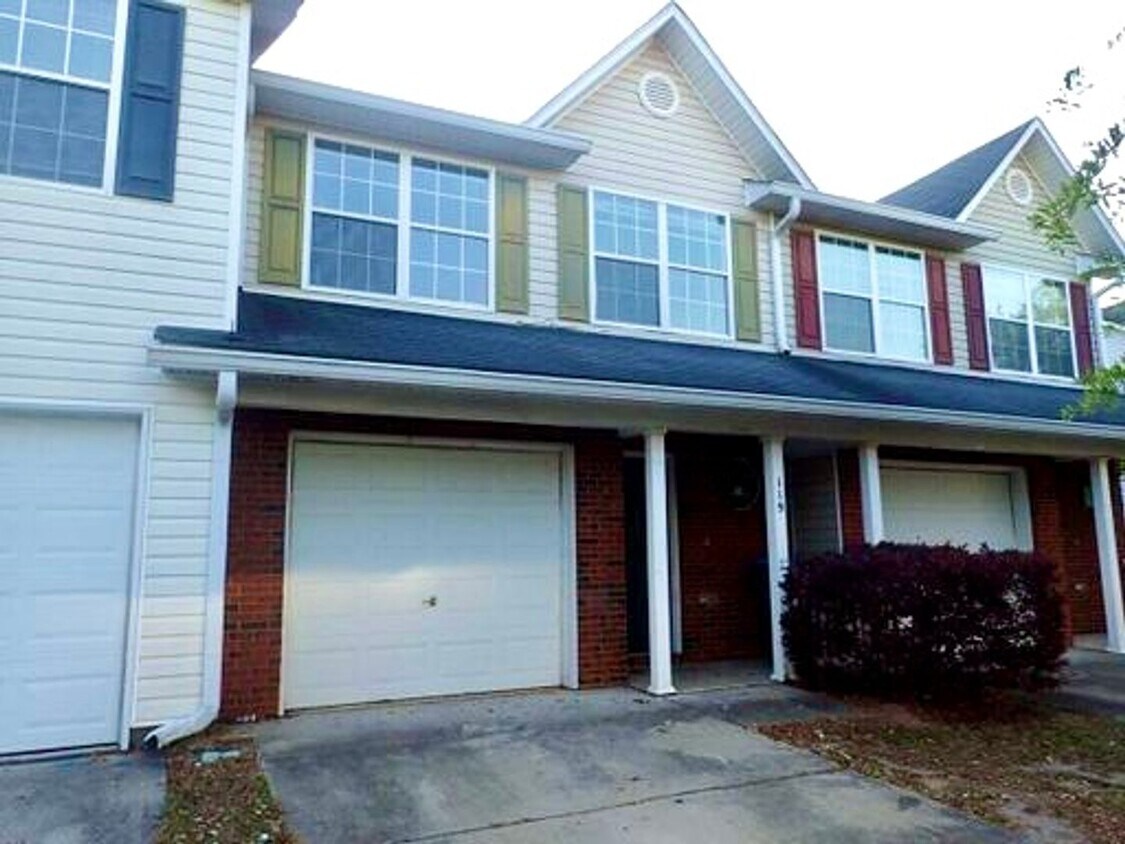 Foto principal - Enjoy this beautifully updated 3 Bed/2.5 B...