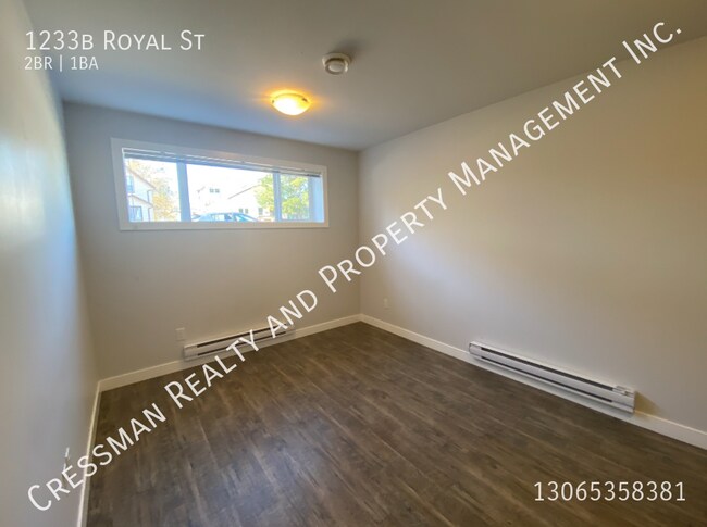 Photo du bâtiment - 2 Bed, 1 Bathroom Basement Suite!