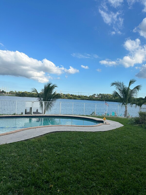 Foto del edificio - 14141 SW 129th Ave