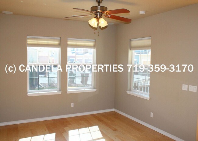 Building Photo - 3 BEDROOM IN GOLD HILL MESA