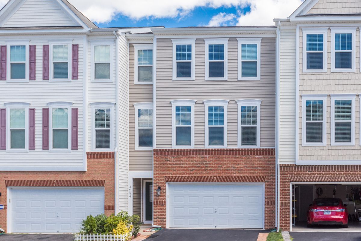 Foto principal - 24690 Capecastle Terrace