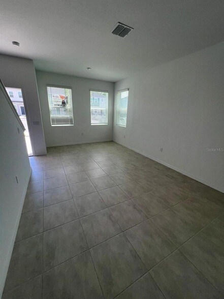 Building Photo - 3112 Skyline Lp