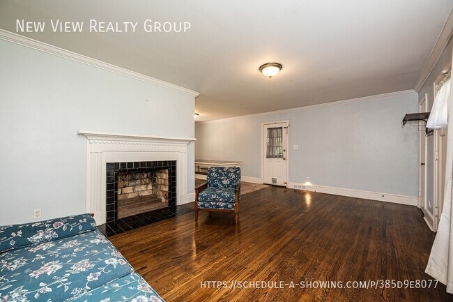 Building Photo - 1453 Medford Dr