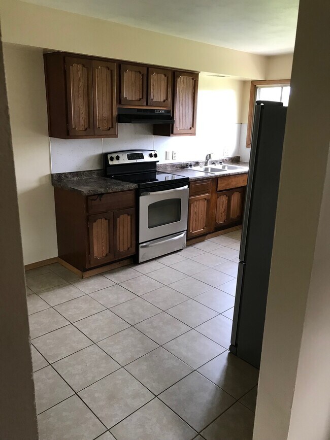 3100 W Breese Rd Unit 1, Lima, OH 45806 Apartments in Lima, OH