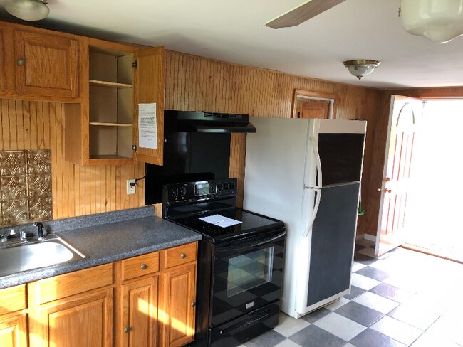 Building Photo - 31 Ridge Rd