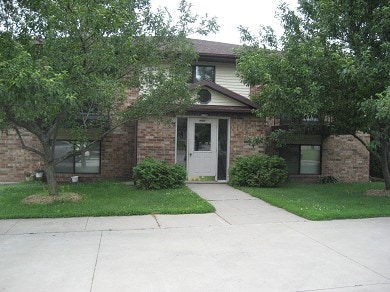 Primary Photo - Prairie Jewel Apartments (South Campus)