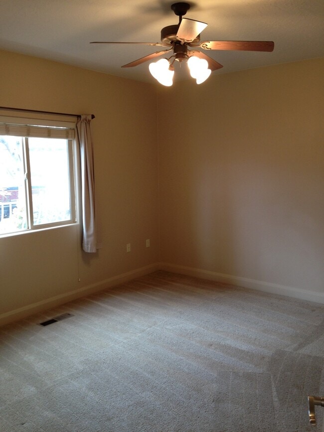 Building Photo - Nice Apartment In Washington