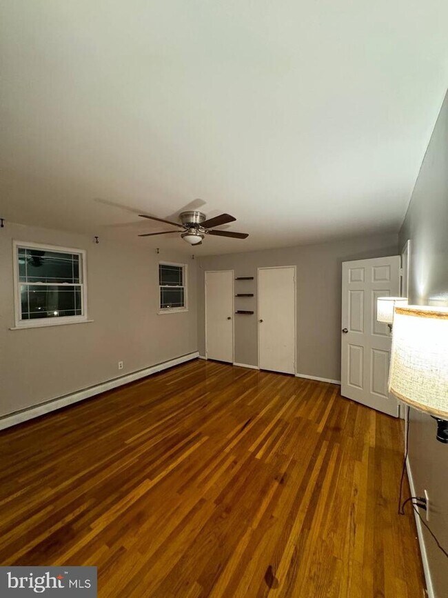 Foto del edificio - 3831 Fairdale Rd