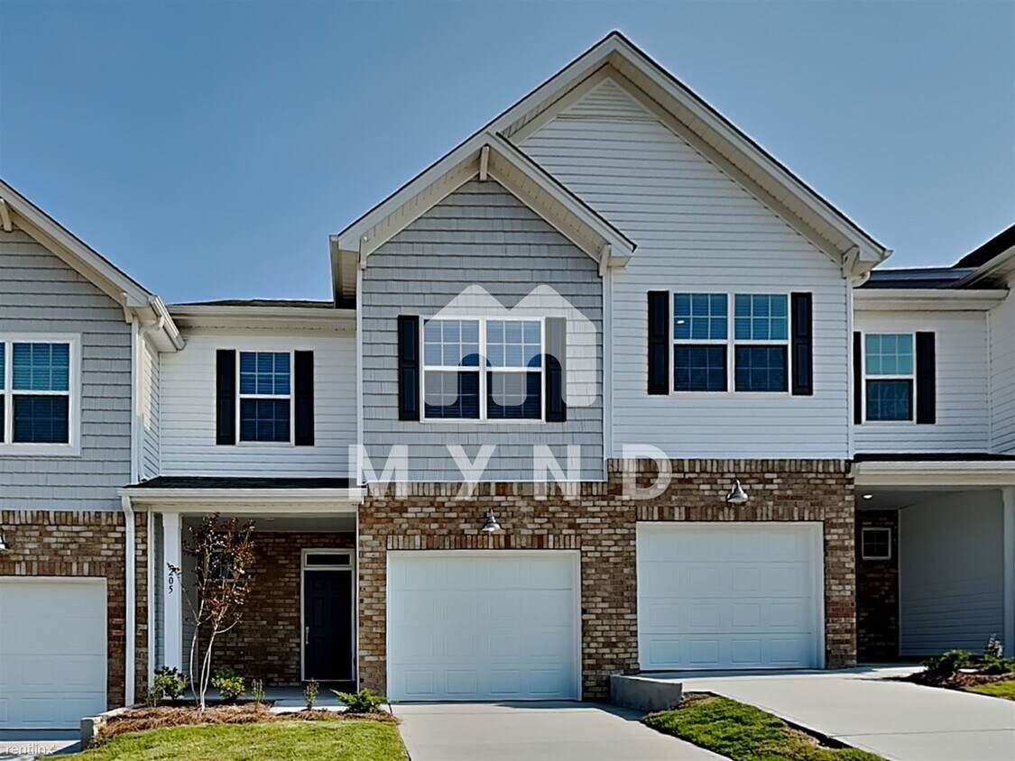 Primary Photo - 3 br, 2.5 bath Townhome - 204 Red Tail Way