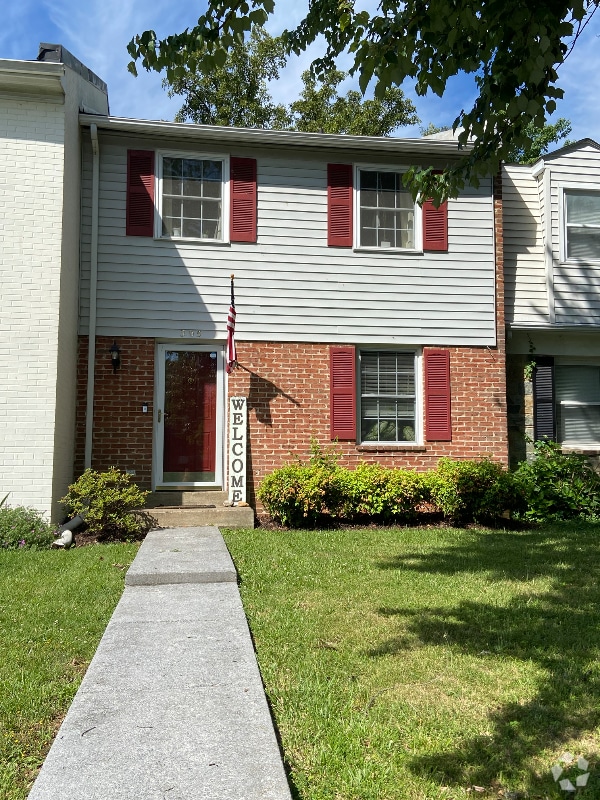 Building Photo - 305 Rock Spring Dr SW