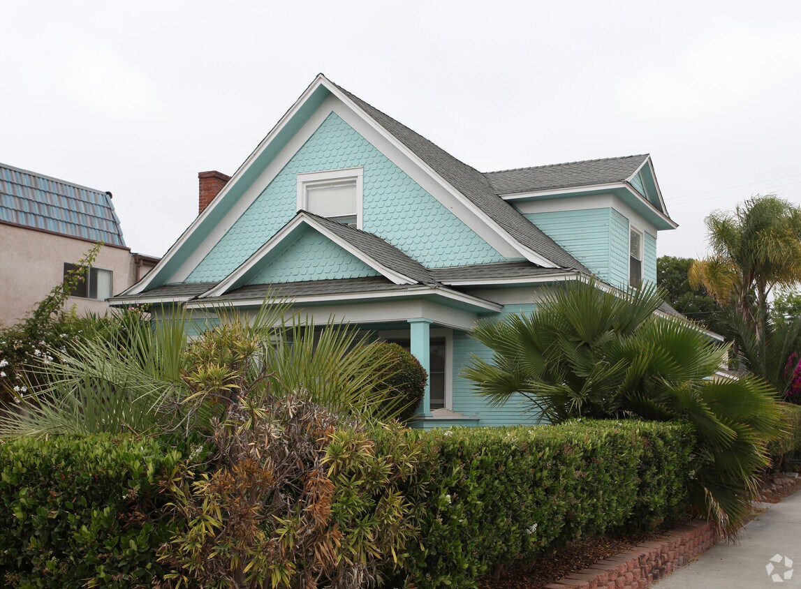 Building Photo - 4594 Hawley Blvd