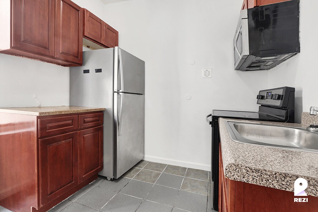 Foto principal - 504 W 159th St