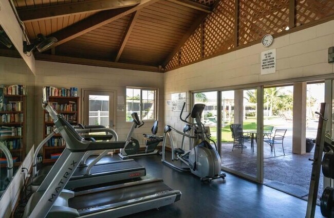 Foto del edificio - 2BR/2BA + Loft Condo at Villas at Kenolio – Vaulted Ceilings & Upgraded Interior