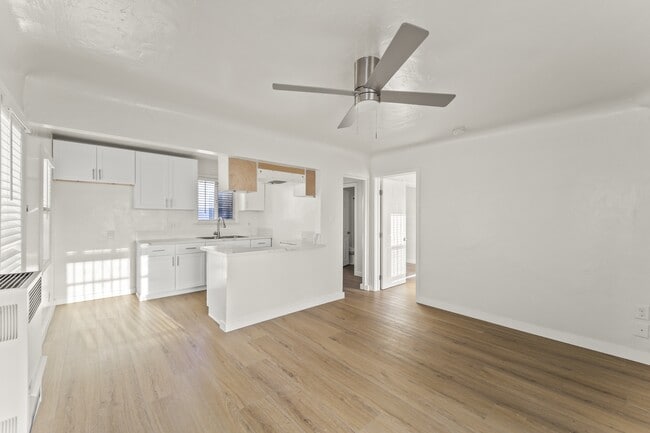 Foto del edificio - 8006 S New Hampshire Ave