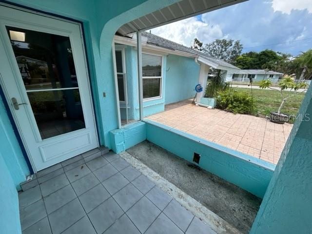 Building Photo - 889 Constance Rd