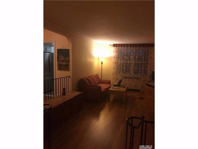 Foto del edificio - 11150 75th Rd