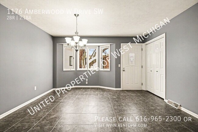 Foto del edificio - 1176 Amberwood W Dr SW